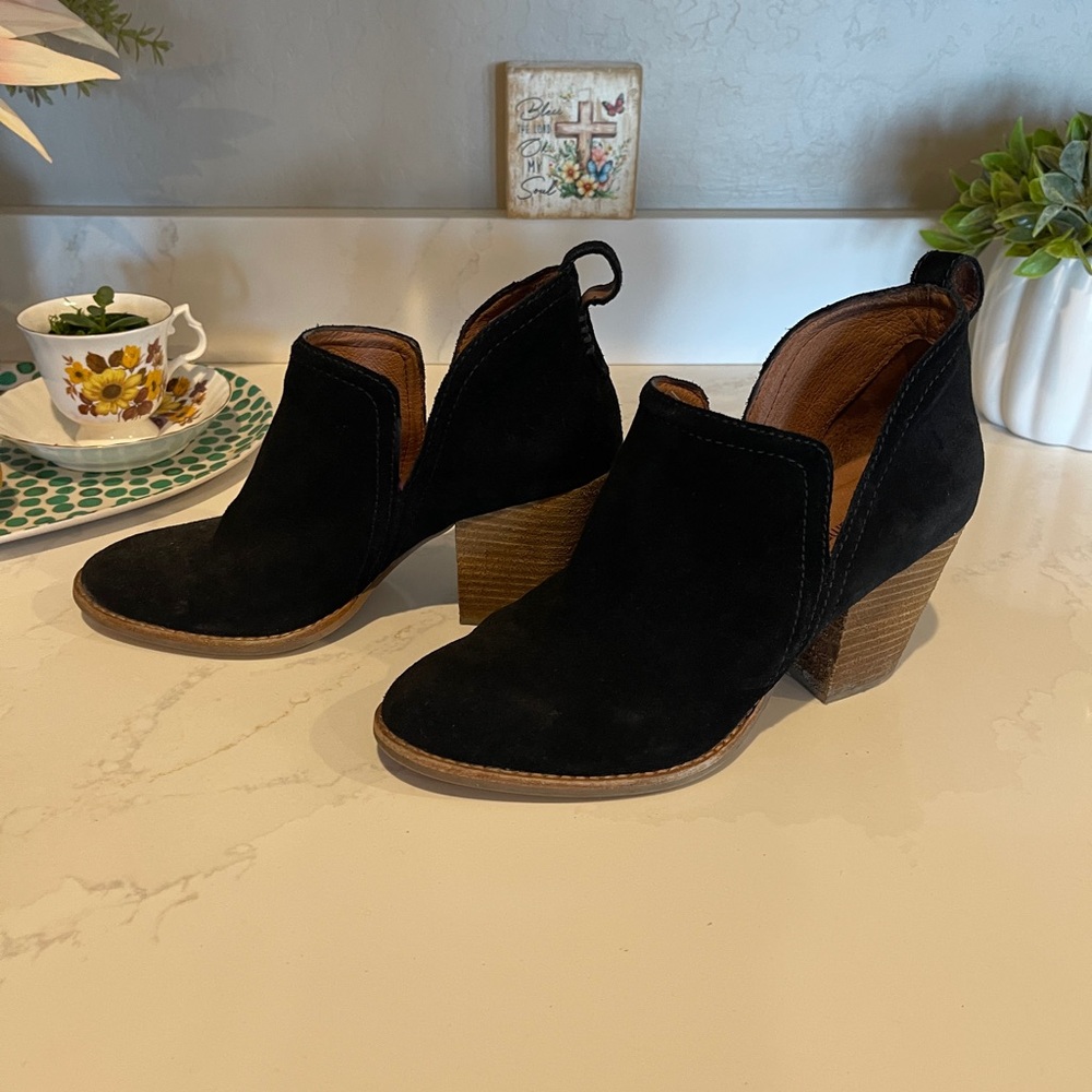 Jeffrey Campbell Black Suede Ankle Boots Sz 8